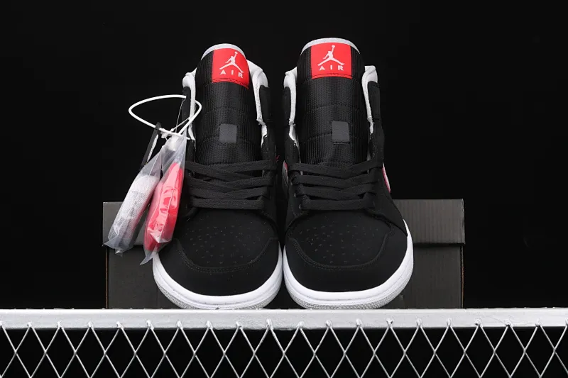 All categories Air Jordan Jordan series basketball shoes Air Jordan 1 Mid Air Jordan 1 Mid AJ1 Joe 1 Zhongbang black cement color 554724-060